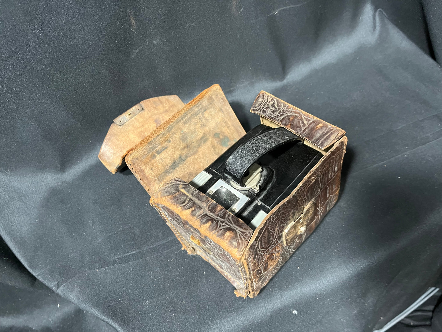 Kodak Brownie Hawkeye Camera - Flash Model with Case