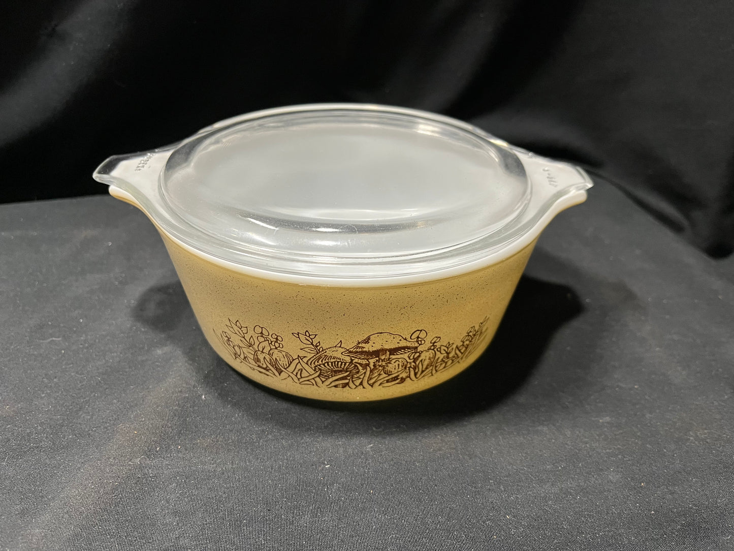 Pyrex Forest Fancies Casserole Dish with Lid 750mL (472-B)