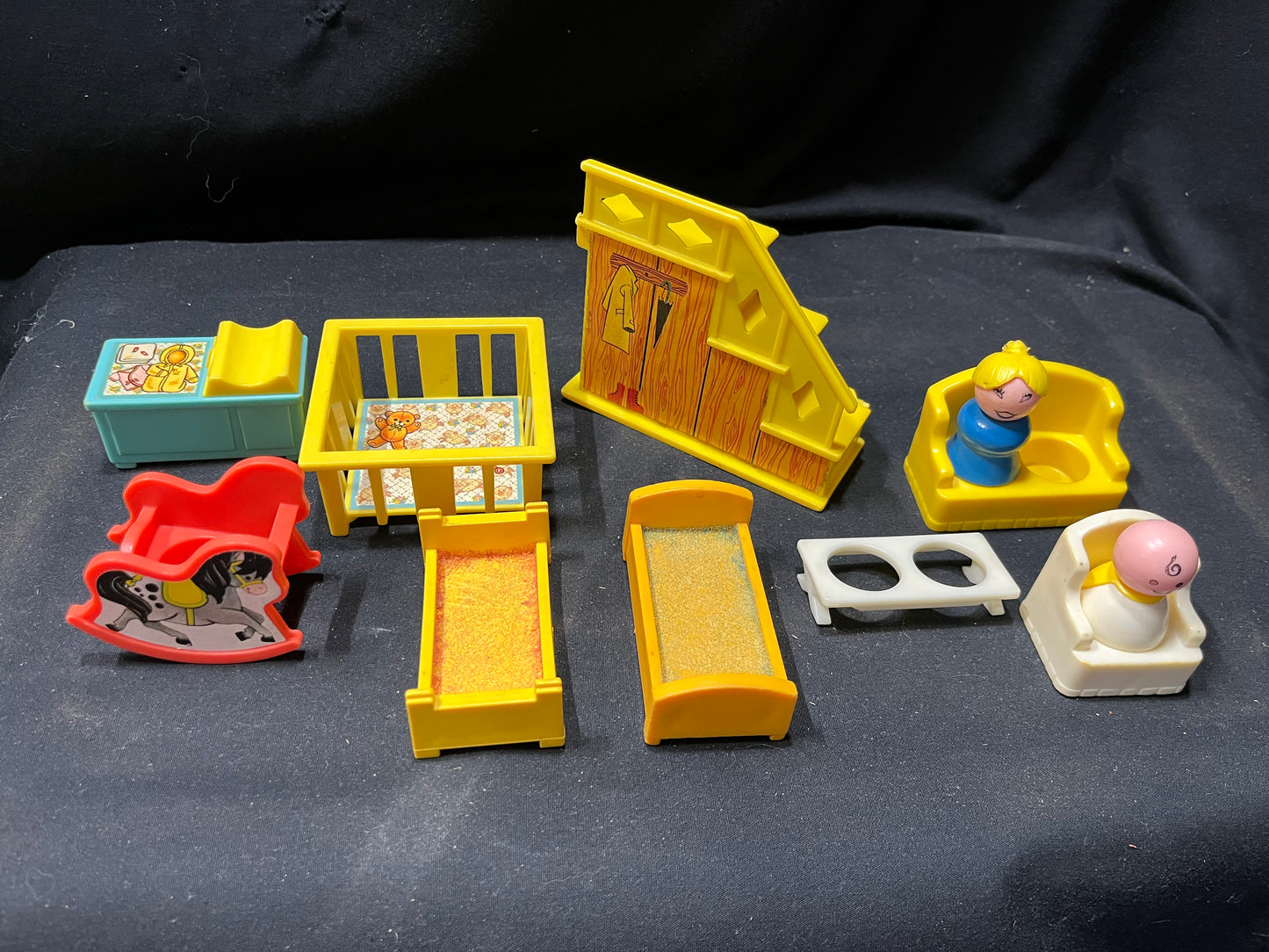 Vintage Fisher Price Play Family House and Accessories #952