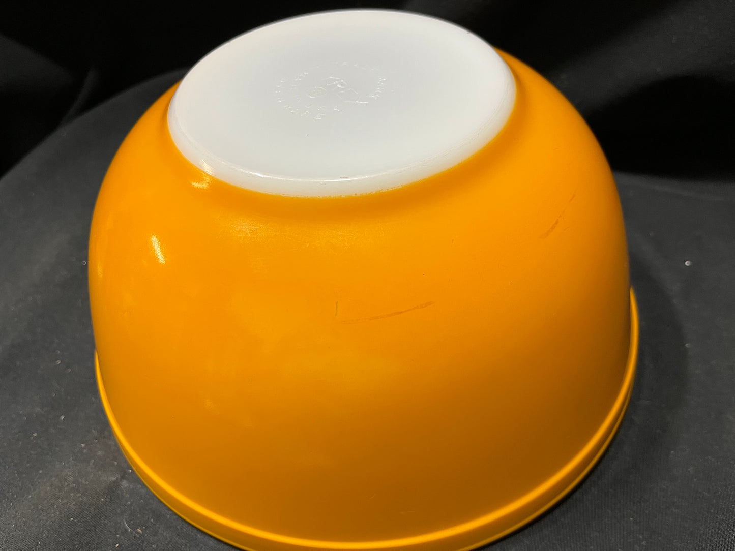 Orange Pyrex Mixing Bowl 2.5 Qt 403